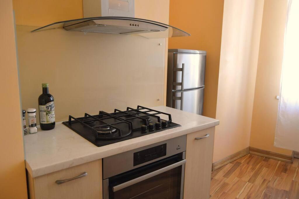 Spacious Old Town Family Peachy 2 Bedrooms Apartment, Nearby The Riga Presidential Castle Εξωτερικό φωτογραφία