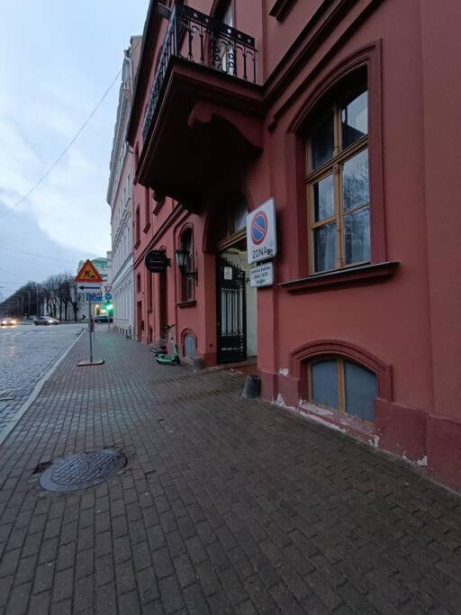 Spacious Old Town Family Peachy 2 Bedrooms Apartment, Nearby The Riga Presidential Castle Εξωτερικό φωτογραφία