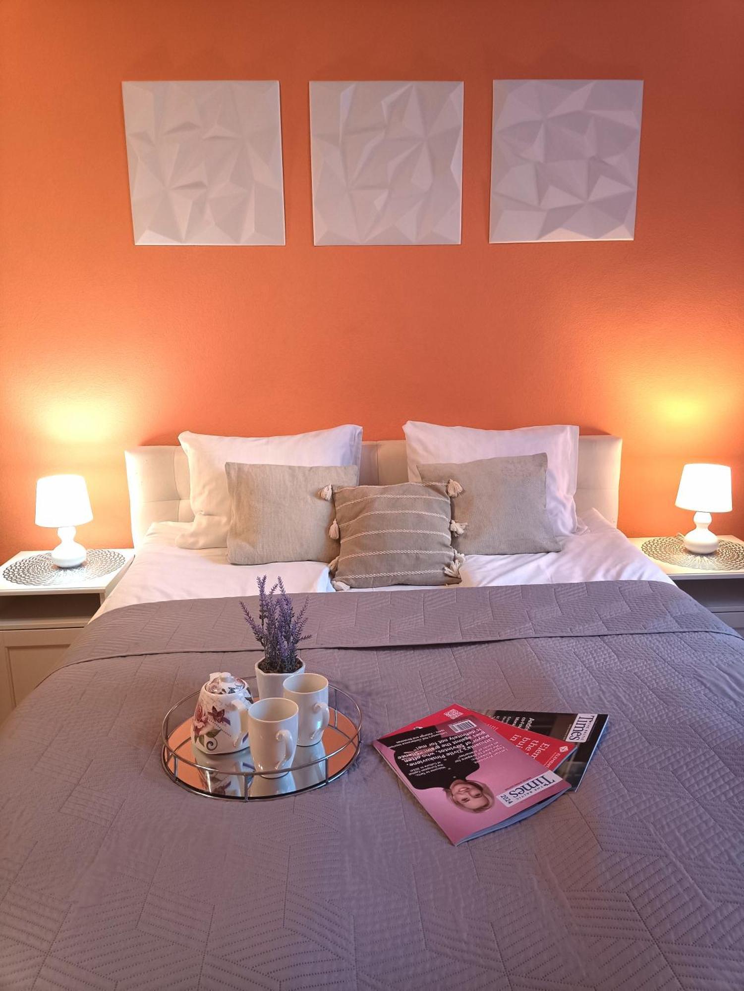 Spacious Old Town Family Peachy 2 Bedrooms Apartment, Nearby The Riga Presidential Castle Εξωτερικό φωτογραφία