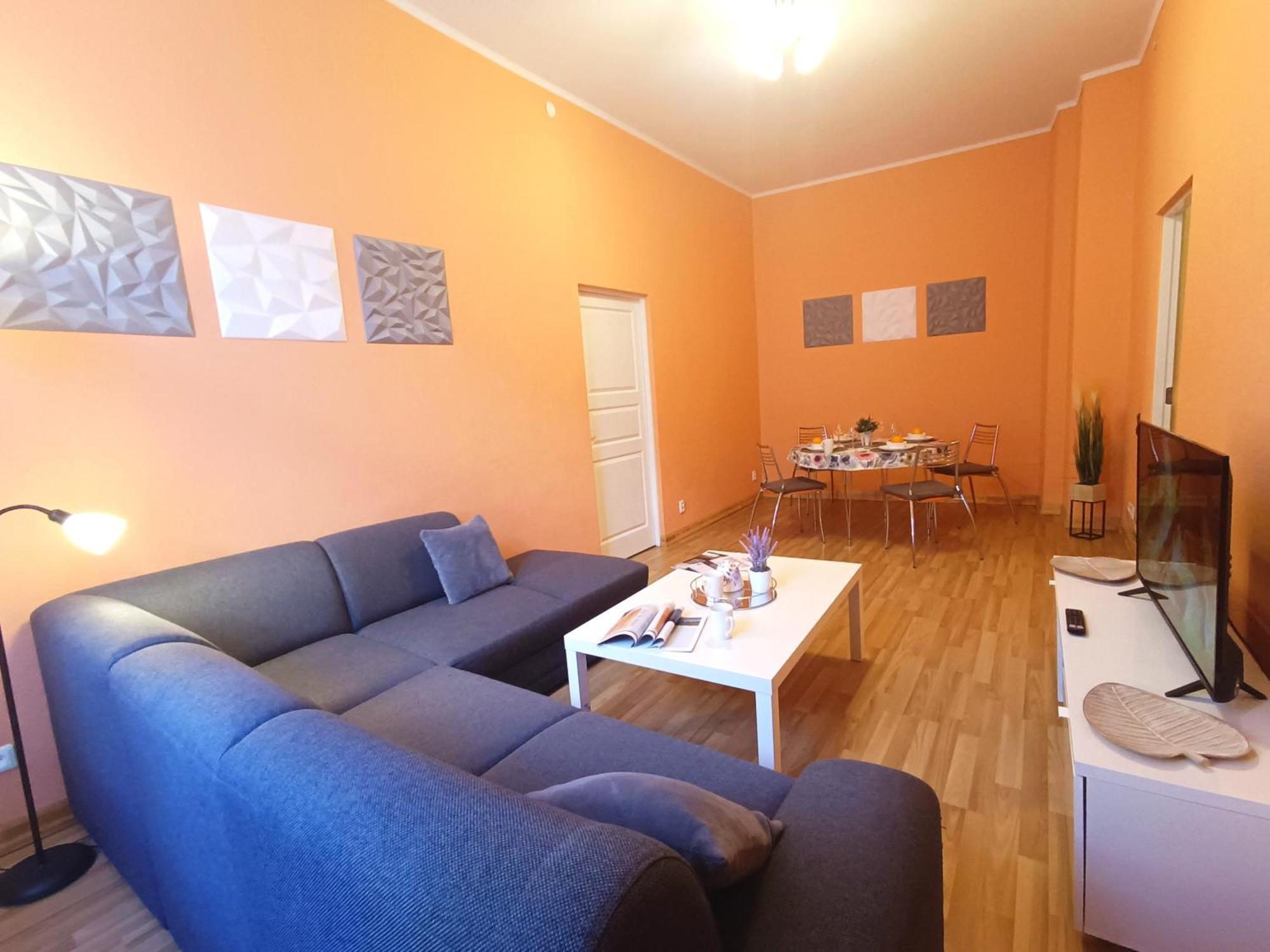 Spacious Old Town Family Peachy 2 Bedrooms Apartment, Nearby The Riga Presidential Castle Εξωτερικό φωτογραφία