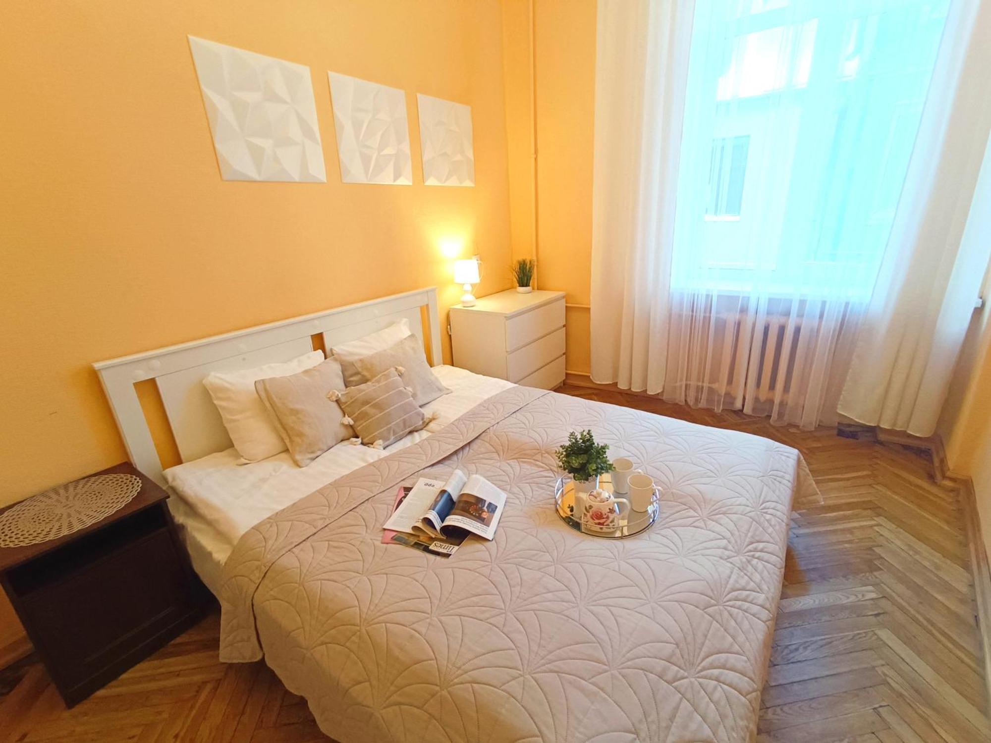 Spacious Old Town Family Peachy 2 Bedrooms Apartment, Nearby The Riga Presidential Castle Εξωτερικό φωτογραφία